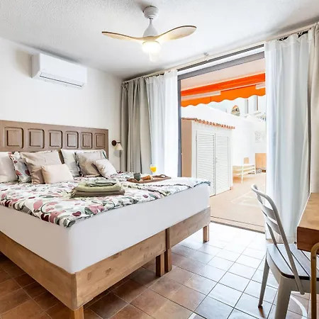 Parque Santiago 1 Ground Floor Garden شقة *